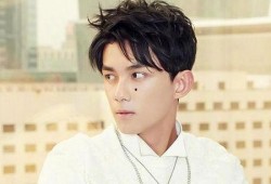 圈内爆料赵露思吴磊,甜蜜互动引粉丝热议