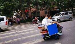红绿灯汽车爆料视频大全,揭秘爆笑爆料视频大全